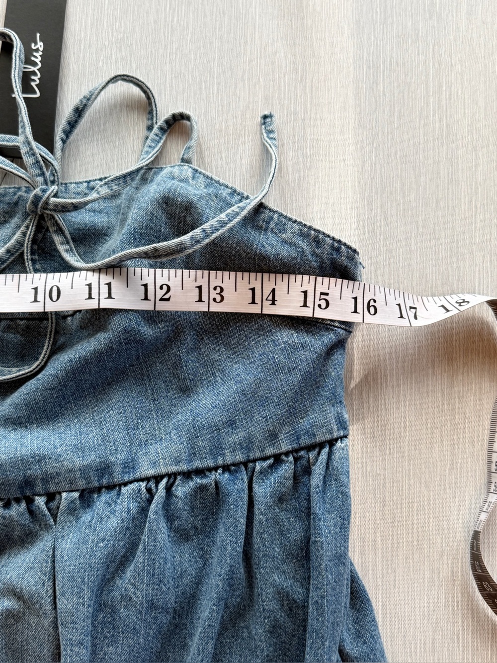 Lulus Charmed Aura Light Wash Denim Tie-Strap Bubble-Hem Mini Dress Size M NWT - Picture 10 of 11